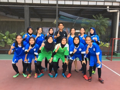 Futsal wanita SMK Negeri 1 Kota Bekasi melaju ke semifinal